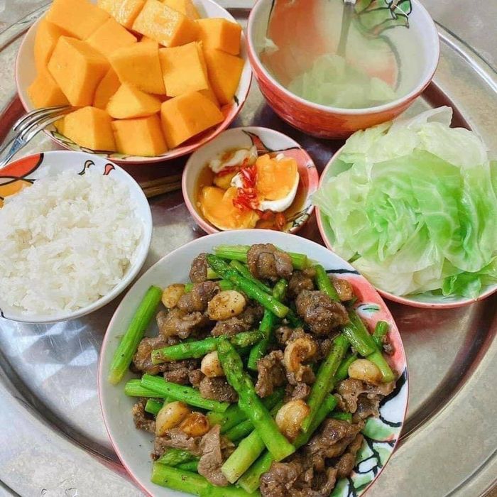 Chỉ cần một bữa cơm nhà, mỏi mệt đều tan biến