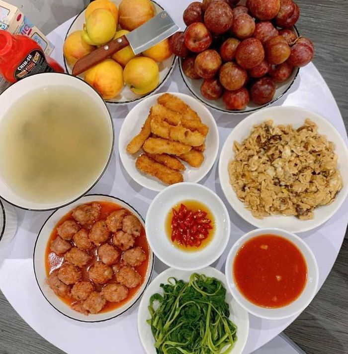 Mâm cơm là nơi giữ lửa hạnh phúc.