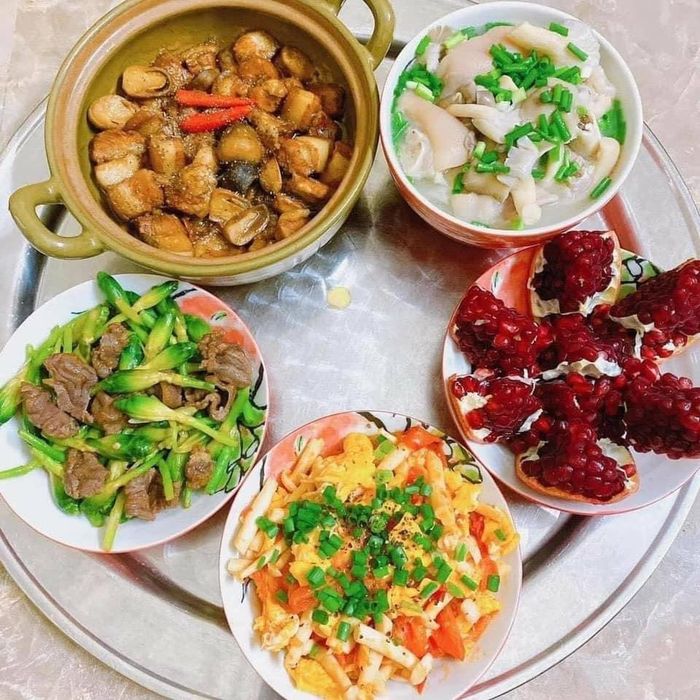 Những món ăn đơn giản nhưng đủ đầy dinh dưỡng.