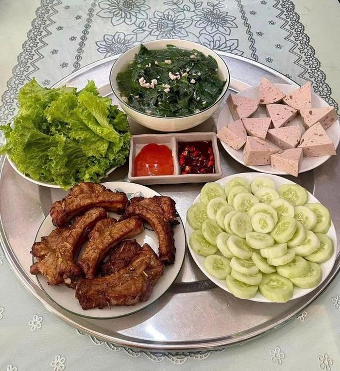 Mâm cơm đặc sắc cho cả nhà.