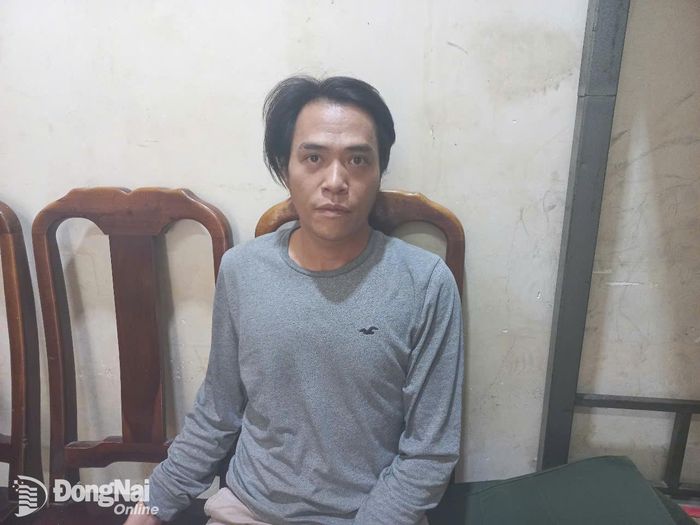 Đối tượng Nguyễn Huynh tại cơ quan công an. Ảnh: T.D