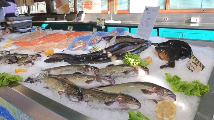 Việc người tiêu dùng Trung Quốc ưa thích các mặt hàng tươi sống đang khiến nhiều dòng sản phẩm thủy sản đông lạnh chịu áp lực cạnh tranh gay gắt.