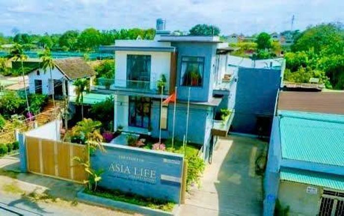 Công ty Cổ phần ASIA LIFE, có trụ sở tại số 18/99 Nguyễn Văn Linh, xã Ea Tu, TP Buôn Ma Thuột, tỉnh Đắk Lắk. Nơi đặt trụ sở công ty là khu dân cư thưa thớt.