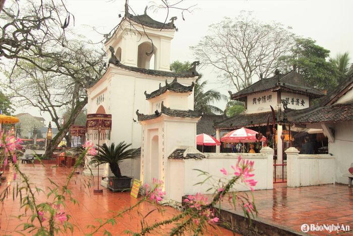 Một góc kiến trúc đền Bạch Mã. Ảnh: Hữu Thịnh
