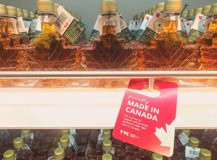 Người dân Canada giờ đây ưu tiên hàng nội địa - Ảnh: CNN