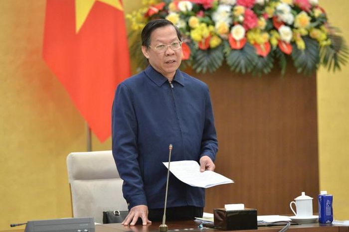  Chủ nhiệm Ủy ban Kinh tế và Tài chính Phan Văn Mãi phát biểu. Ảnh: Hồ Long 