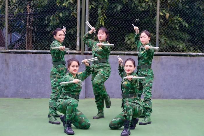 Những bài đánh võ này được chị em Hội Phụ nữ Bộ đội biên phòng tỉnh Nghệ An rèn luyện thường xuyên từ mô hình "Phụ nữ khỏe để bảo vệ Tổ quốc"
