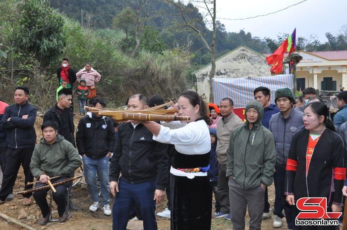 Thi bắn nỏ