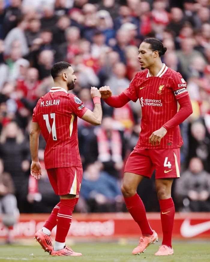 Salah và Nunez khiến cầu trường Anfield bùng nổ trong hiệp 2