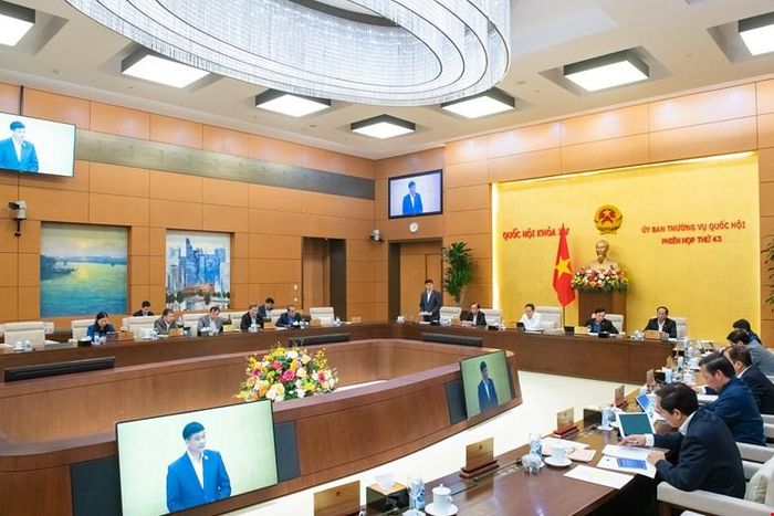  Quang cảnh phiên họp chiều 10-3 