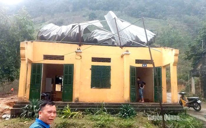 Công trình lớp học tại xã Kiến Thiết (Yên Sơn) bị hư hỏng nặng do mưa dông.