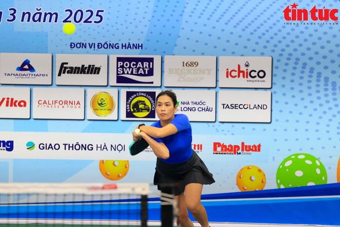 Các vận động viên tranh đấu tại giải.