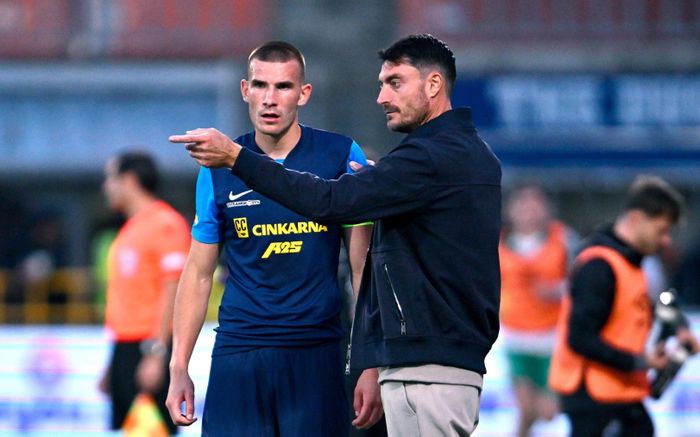  HLV Albert Riera đứng sau thành công của Celje. 