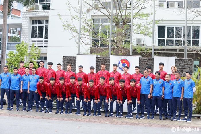 Đây là cơ hội cho thầy trò huấn luyện viên Đinh Hồng Vinh được cọ xát với các đội bóng có đẳng cấp cao, sở hữu lối chơi đa dạng và kinh nghiệm dày dặn ở đấu trường châu lục. Ảnh: Hải Hoàng