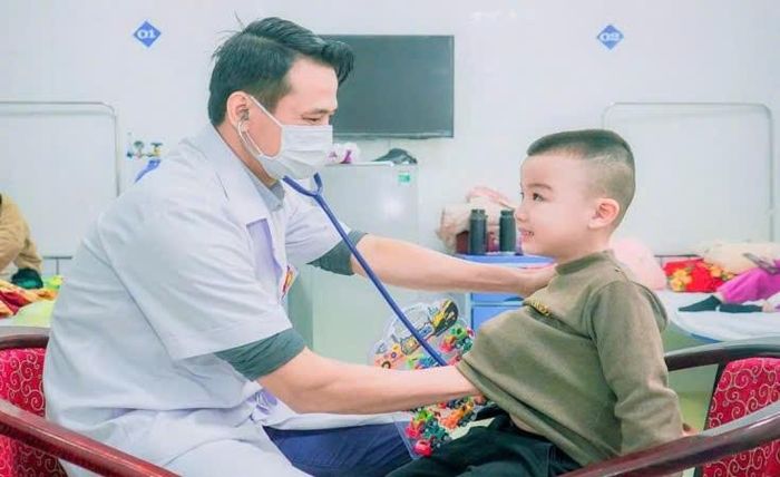 Chủ động tiêm chủng, phòng chống dịch sởi.