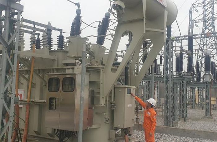 EVNNPC tiếp tục tăng cường công tác quản lý vận hành lưới điện, tính toán phương thức vận hành tối ưu để phục vụ đảm bảo cung ứng điện an toàn, ổn định trên địa bàn 27 tỉnh/thành phố phía Bắc.
