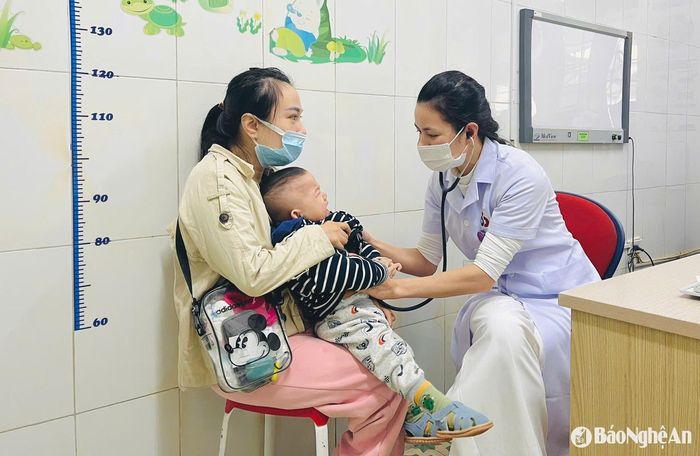 Trong những trẻ mắc cúm, tỷ lệ trẻ bị biến chứng tương đối nhiều. Ảnh: Thành Chung
