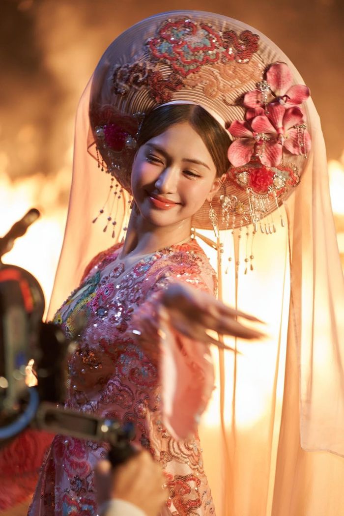 Hòa Minzy cũng bày tỏ sự quyết tâm cùng ê-kíp sẽ tiếp tục mang đến những sản phẩm chất lượng và gửi lời cảm ơn chân thành đến khán giả. (Ảnh: FBNV)