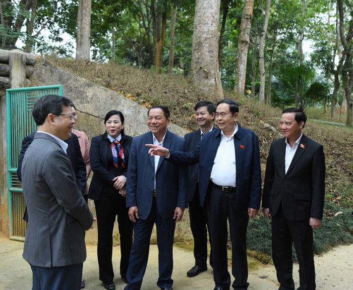 Chủ tịch Quốc hội Trần Thanh Mẫn khảo sát Dự án Bảo tồn tôn tạo khu di tích Ban Thường trực Quốc hội. Ảnh: Lâm Hiển