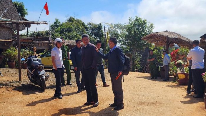 Dù nhiều lần kiểm tra nhưng dường như cơ quan chức năng của huyện Kon Rẫy "khó" xử lý triệt để điểm du lịch trái phép View siêu chill