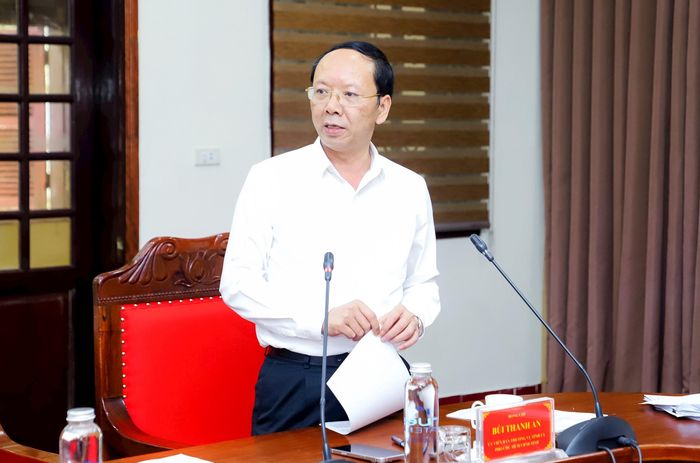 Đồng chí Bùi Thanh An - Phó Chủ tịch Thường trực UBND tỉnh phát biểu tại hội nghị. Ảnh: Phạm Bằng