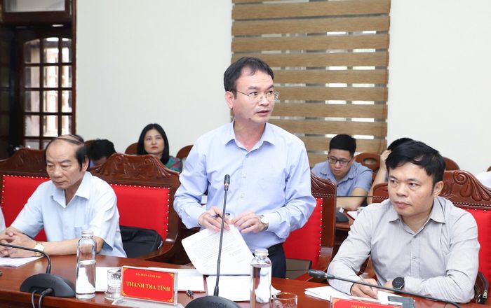 Đồng chí Nguyễn Tùng Sơn - Phó Chánh Thanh tra tỉnh phát biểu tại hội nghị. Ảnh: Phạm Bằng