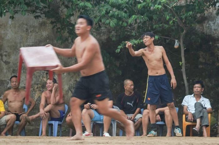 Dù là… môn thể thao mới, “bóng bàn” vẫn có chỉ đạo viên