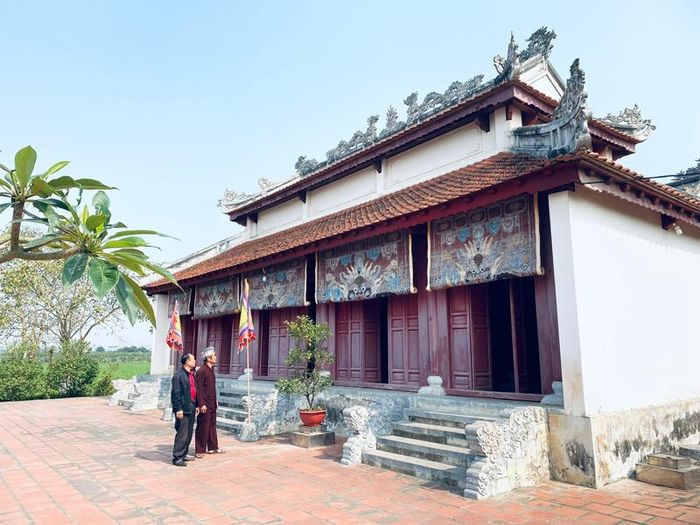 Miếu Triệu Tường.