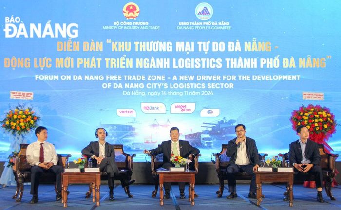 Thành phố tổ chức diễn đàn “Khu thương mại tự do Đà Nẵng - động lực mới phát triển ngành logistics thành phố Đà Nẵng. Ảnh: M.QUẾ