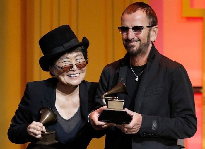 Yoko Ono xuất hiện cùng Ringo Starr tại Grammy 2014