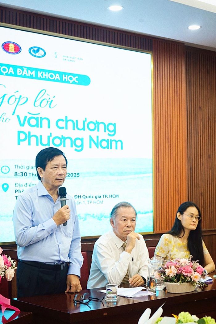 Tọa đàm khoa học và ra mắt sách