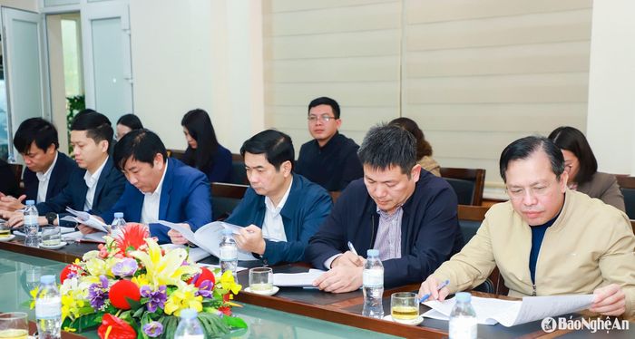 Lãnh đạo các cơ quan cấp tỉnh tại cuộc làm việc. Ảnh: Thành Duy