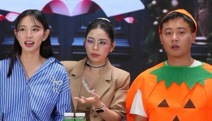 Hình ảnh trong một phiên livestream của Hoa hậu Thùy Tiên, Hằng Du Mục và Quang Linh Vlog về kẹo rau củ Kera.