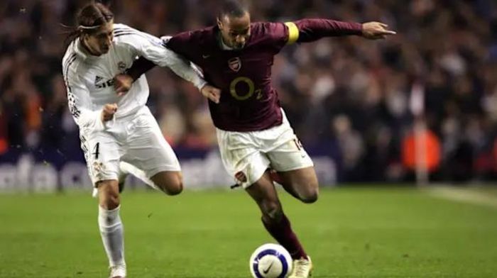 Trận lượt về diễn ra vô cùng kịch tính khi chứng kiến Arsenal "tử thủ" để bảo toàn lợi thế