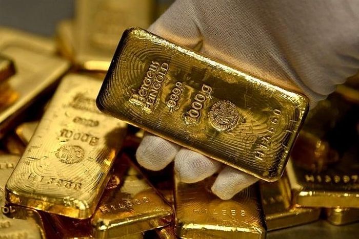 Giá vàng thế giới giảm, trong nước bật tăng.