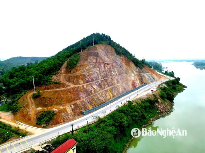 Dự án xử lý sạt lở núi Nguộc hiện đã hoàn thành. Ảnh: Văn Trường
