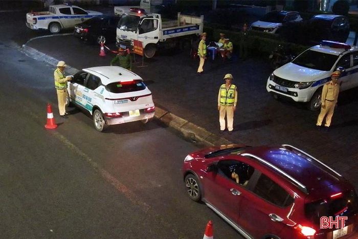  Công an Hà Tĩnh tăng cường tuần tra, kiểm soát và xử lý vi phạm giao thông. 
