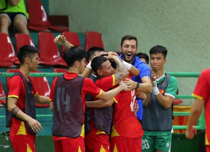 Niềm vui của ĐT futsal Việt Nam - Ảnh VFF