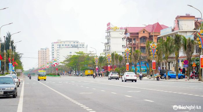 Một góc phố biển Cửa Lò. Ảnh: Minh Quân