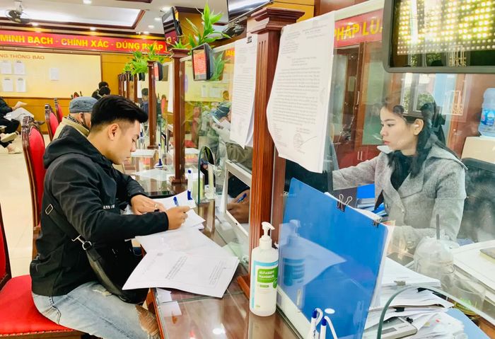 Tại Hà Nội, các quận, huyện đã tích cực số hóa về các di tích lịch sử, văn hóa, thực hiện tốt việc số hóa dữ liệu hộ tịch - tư pháp, kết quả giải quyết thủ tục hành chính, xây dựng cơ sở dữ liệu dùng chung...