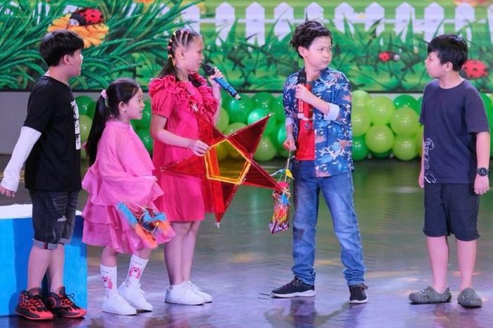 Đội kịch Tuổi Ngọc biểu diễn. Ảnh tư liệu