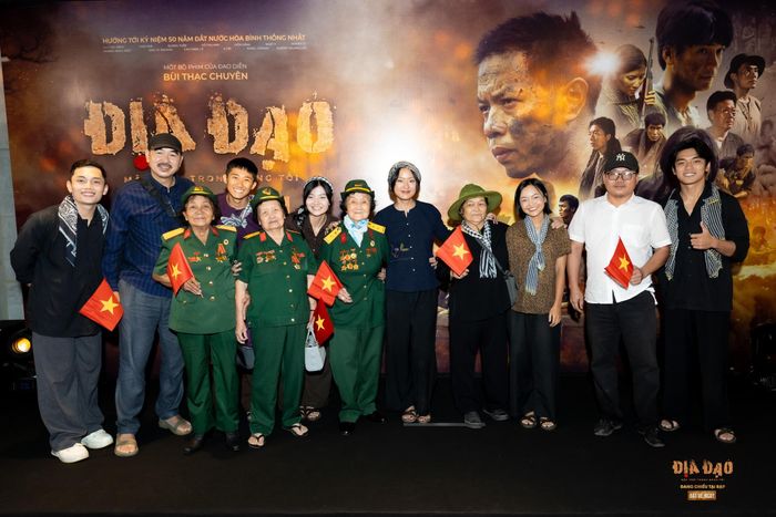 Bộ phim là lời tri ân của đạo diễn Bùi Thạc Chuyên và ê-kíp làm phim đối với những người lính du kích và người dân Củ Chi, những người đã góp phần làm nên chiến thắng lịch sử của dân tộc. (Ảnh: ĐPCC)