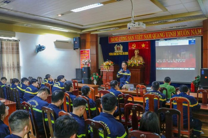 Ngay sau lễ khai mạc, cán bộ, chiến sĩ đã tiến hành học tập và huấn luyện để đảm bảo yêu cầu.