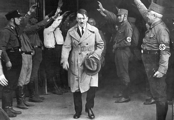 Giật mình bằng chứng trùm phát xít Hitler... còn sống sau Thế chiến 2 ...