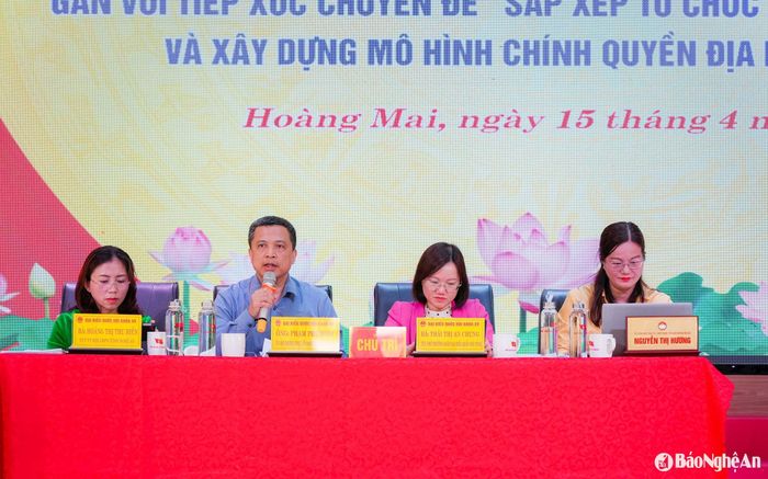 Đại biểu chủ trì hội nghị. Ảnh: TL