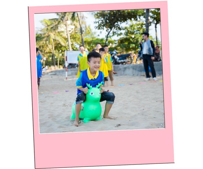 Trẻ vui chơi trong Chương trình Trại Hè do tổ chức công đoàn tổ chức. Ảnh: CSCC