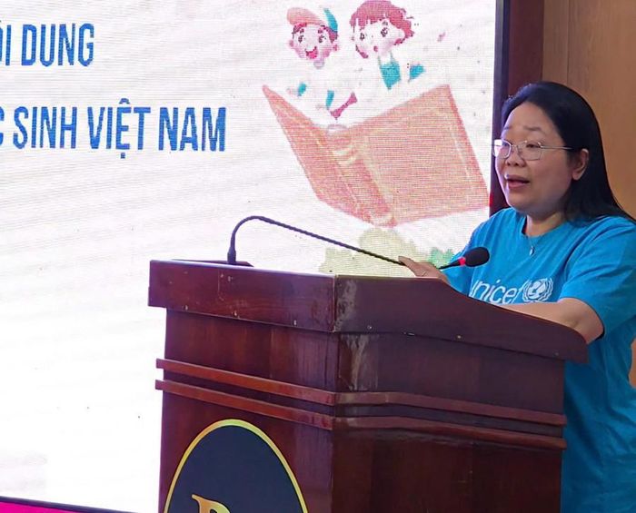  Bà Lê Anh Lan. 