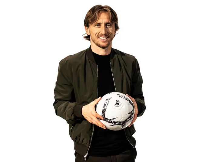 "Quả bóng vàng 2018" Luka Modric trở lại bóng đá Anh trên vai trò đồng sở hữu của Swansea City. Ảnh: Swansea City F.C