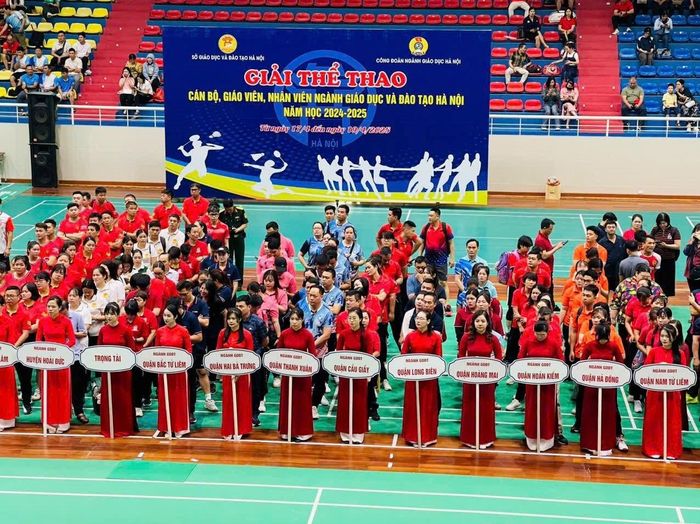 Các đơn vị đã có mặt từ rất sớm để chuẩn bị thi đấu.