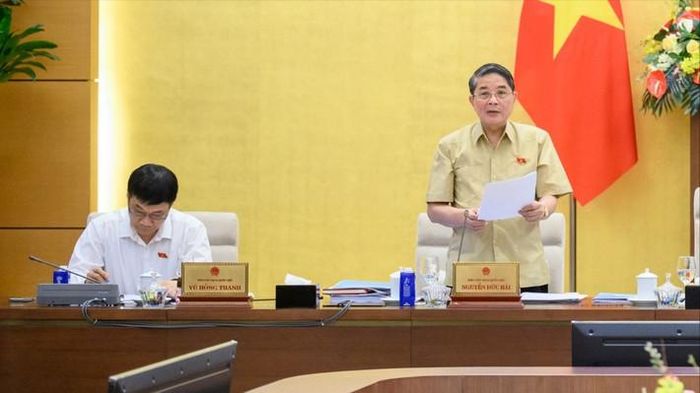 Phó Chủ tịch Quốc hội Nguyễn Đức Hải điều hành phiên họp. Ảnh: Hồ Long